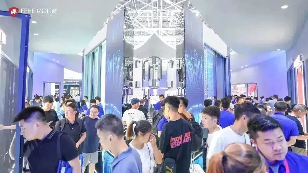 直击2023广州建博会现场，亿合门窗以实力出圈，全新形象展厅人气爆棚！
